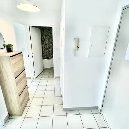 - Close To Tramway Montpellier