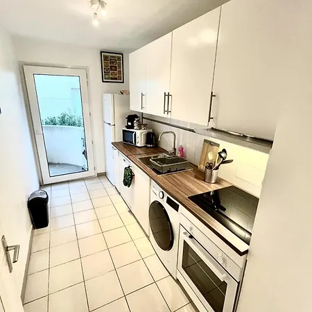 - Close To Tramway * Montpellier