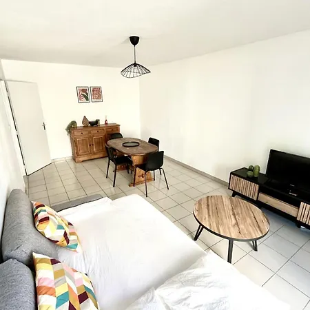 - Close To Tramway Montpellier